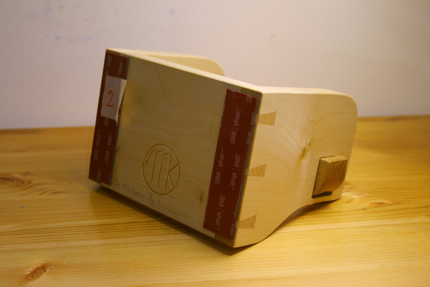 Sycamore toilet paper holder Nr.2